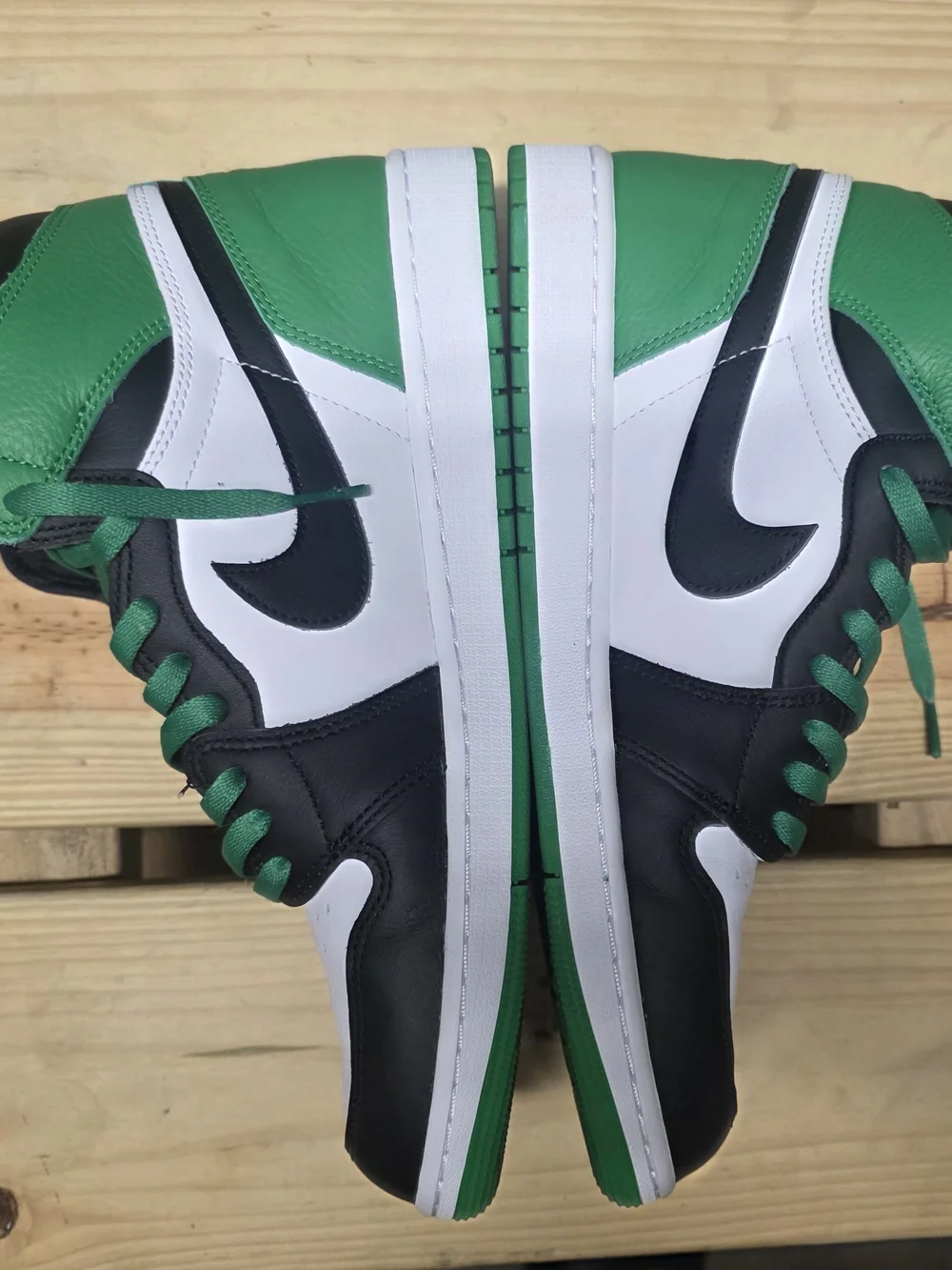 Retro Jordan 1s Lucky Green Sz 12 Worn 1x - Picture 1 of 5